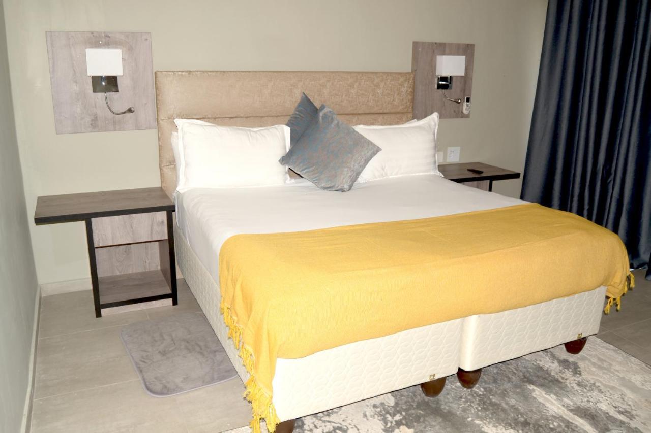 Phudzi Hotel Letlhakane Esterno foto